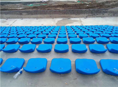 成都室外運(yùn)動(dòng)場地座椅施工現(xiàn)場